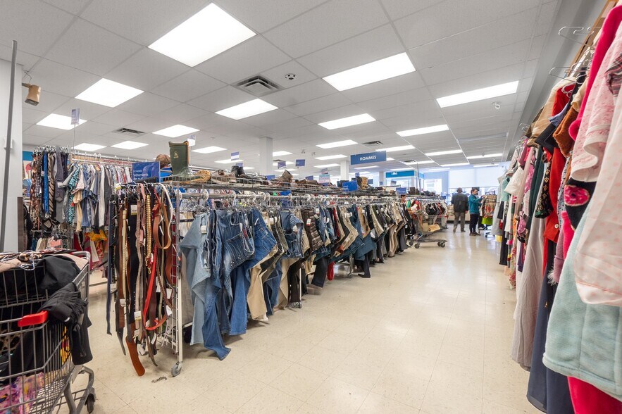 More Photos Of 4025 Rue Wellington, Montréal Storefront Retail Residential For Sale