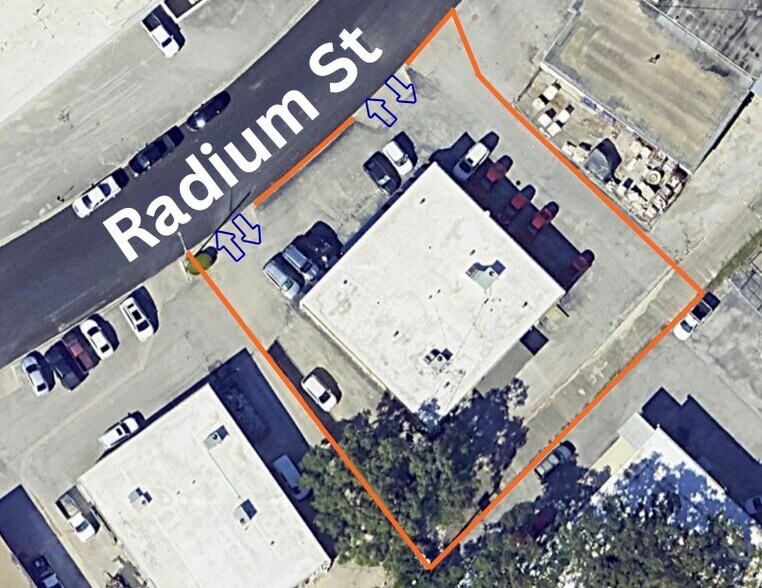 More Photos Of 12106-12108 Radium St, San Antonio Light Manufacturing For Lease