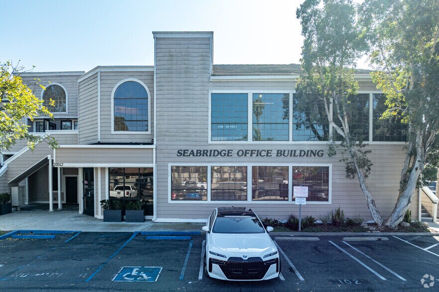 More Photos Of 20042 Beach Blvd, Huntington Beach Loft Creative Space For Sale