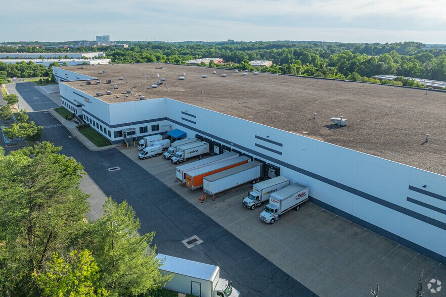 More Photos Of 1020 Airport 100 Way, Hanover Warehouse For Lease