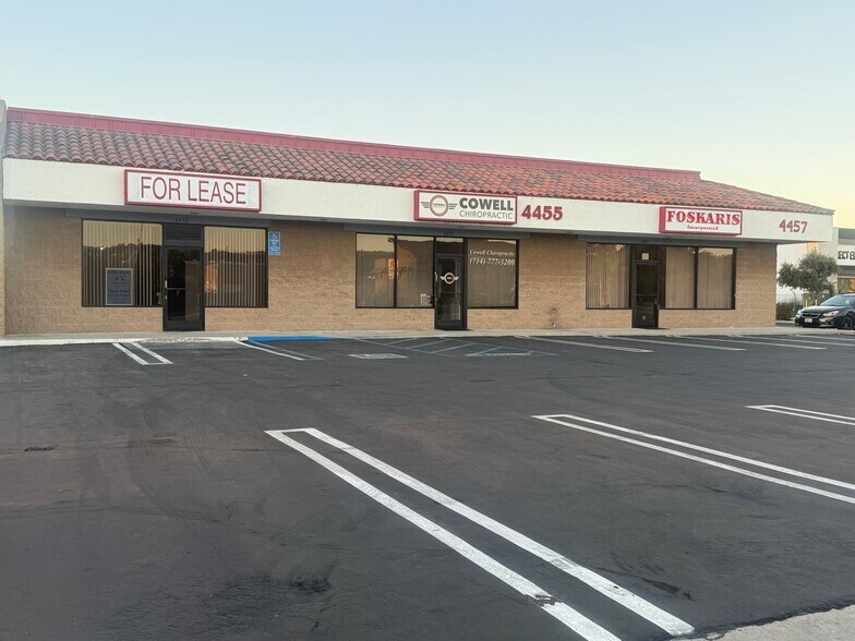 Primary Photo Of 4453-4457 E La Palma Ave, Anaheim Freestanding For Lease