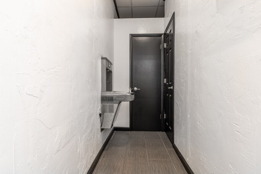 More Photos Of 1724 NE 2nd St, Gainesville Light Manufacturing For Sale