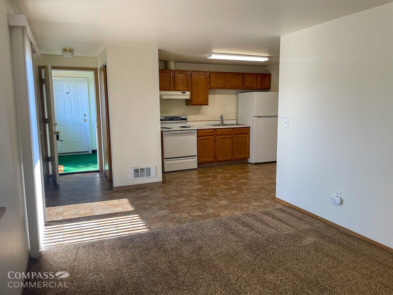 More Photos Of 1597 NW Portland Ave, Bend Apartments For Sale