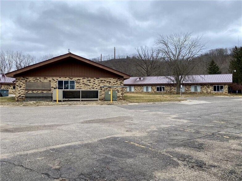 More Photos Of 232 Springer Ave, Elmwood Medical For Sale