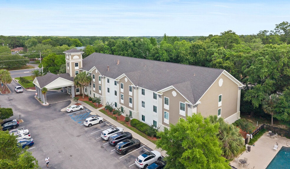 More Photos Of 19751 S Greeno Rd, Fairhope Hotel For Sale