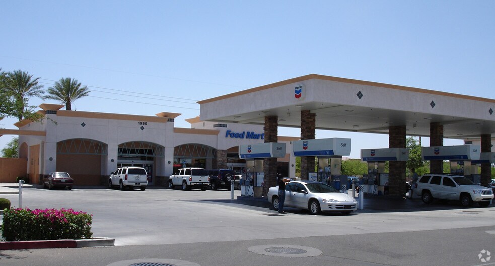 Primary Photo Of 1990 S Alma School Rd, Chandler Service Station For Lease