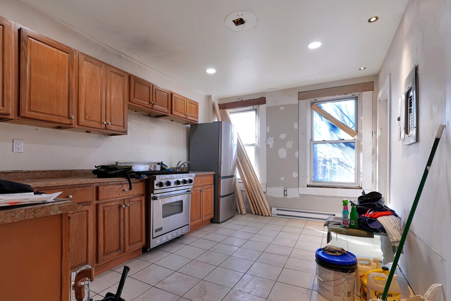 More Photos Of 213 W 9th St, Boston Multifamily For Sale