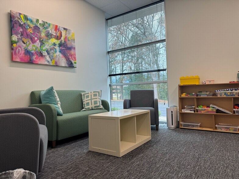More Photos Of 1201-1221 Wood Ridge Center Dr, Charlotte Medical For Lease