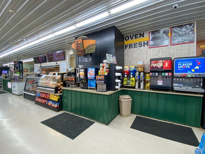 More Photos Of 25817 State Hwy 64, Pittsburg Supermarket For Sale