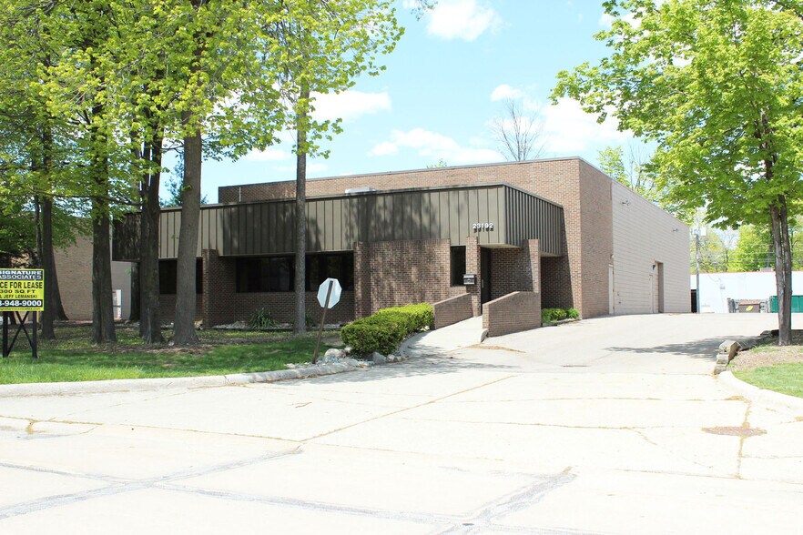 Primary Photo Of 23192 Commerce Dr, Farmington Hills Light Manufacturing For Lease