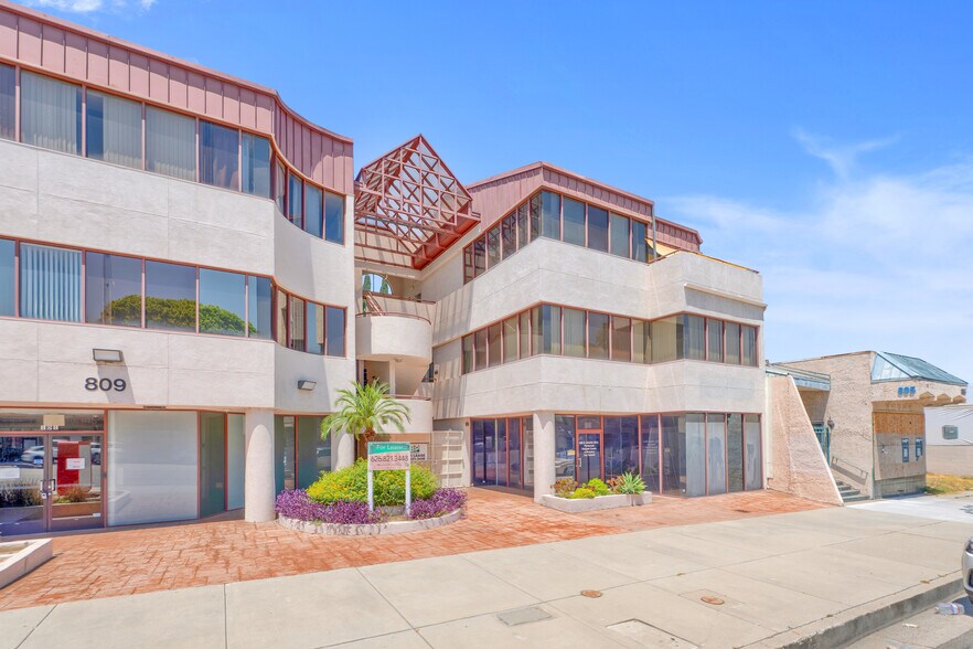 More Photos Of 809 S Atlantic Blvd, Monterey Park Office For Sale
