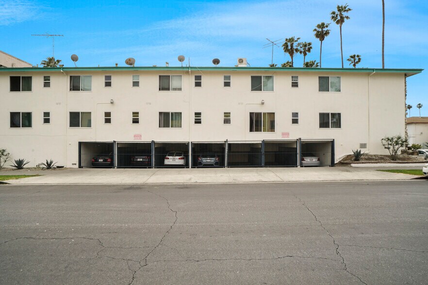 More Photos Of 400 S Mariposa Ave, Los Angeles Apartments For Sale