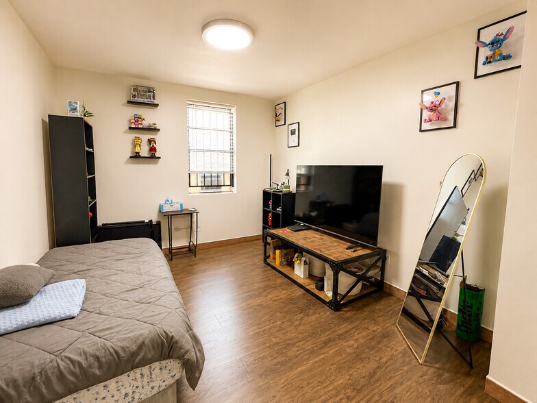 More Photos Of 2548 S Homan ave, Chicago Multifamily For Sale