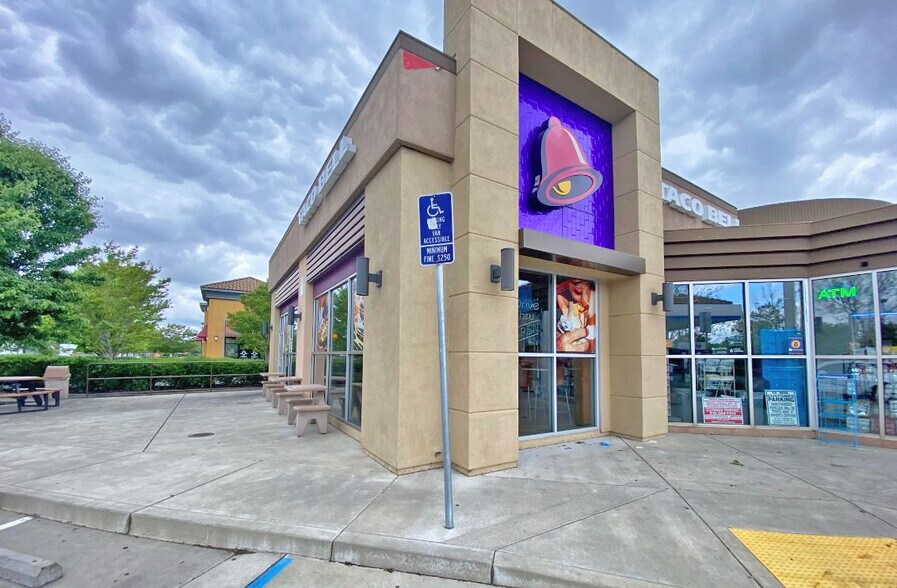 More Photos Of 9146 Harbour Point Dr, Elk Grove Service Station For Lease
