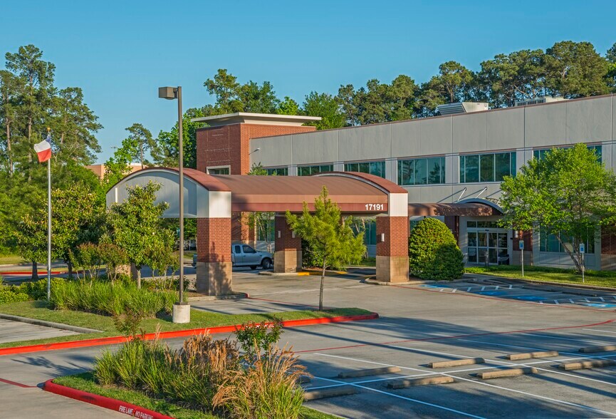 More Photos Of 17191 St. Lukes Way, The Woodlands Medical For Lease