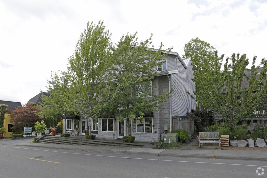 More Photos Of 271 Madison Ave, Bainbridge Island General Retail For Lease