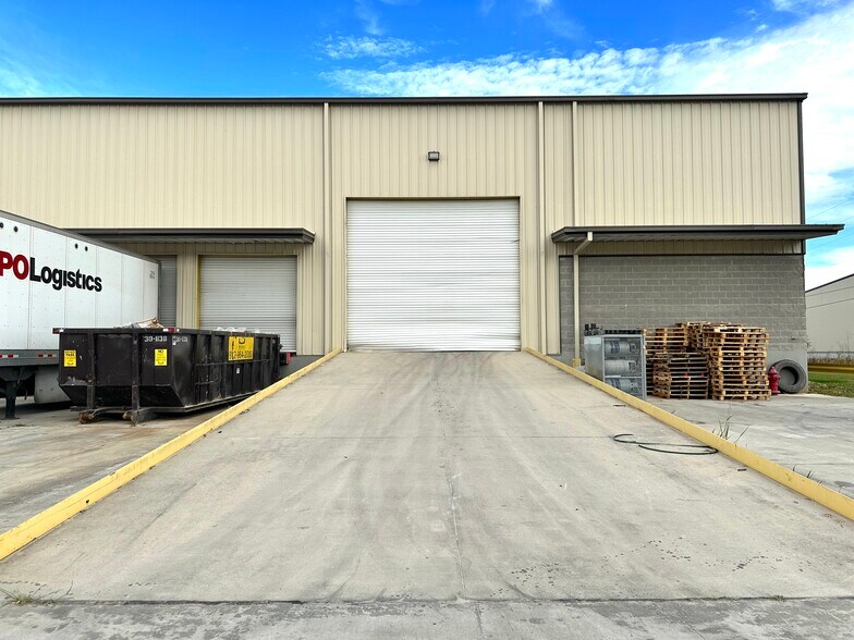 More Photos Of 5250 Old Louisville Rd, Pooler Warehouse For Lease