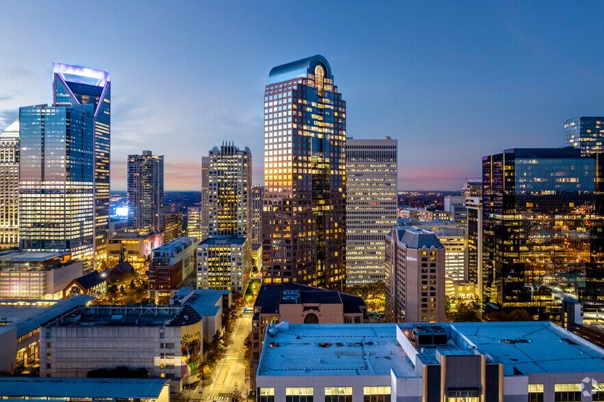 More Photos Of 301 S College St, Charlotte Office For Lease