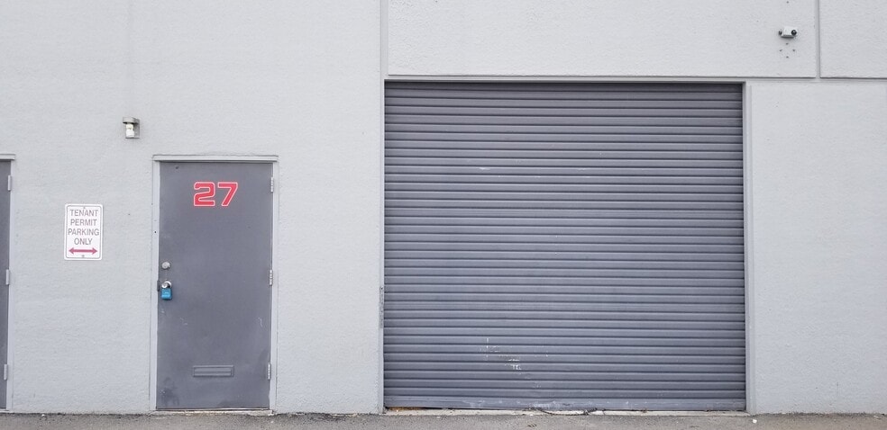 More Photos Of 1055 Industrial Way, Sparks Light Distribution For Lease
