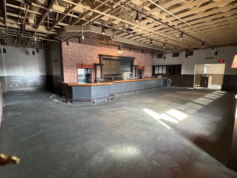 More Photos Of 1610 S Kellogg Ave, Ames General Retail For Sale