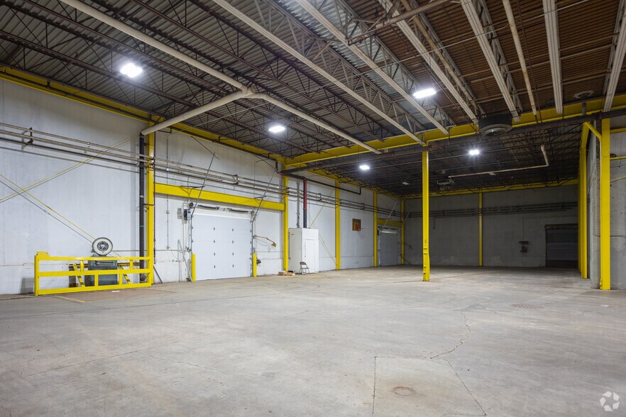 More Photos Of 901 Wayne St, Niles Warehouse For Lease