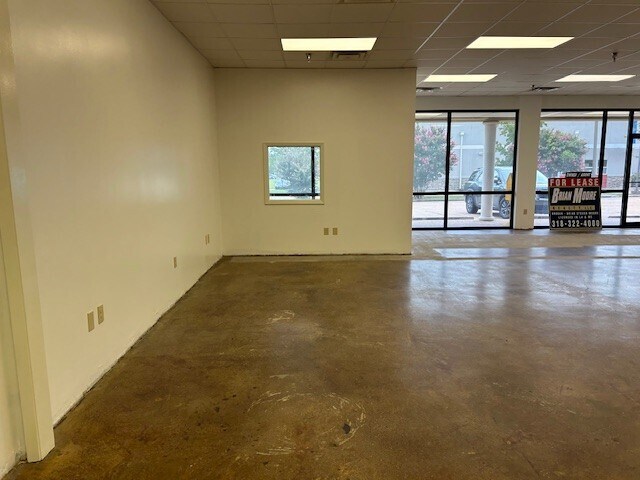 More Photos Of 6954 Old Canton Rd, Ridgeland Unknown For Lease
