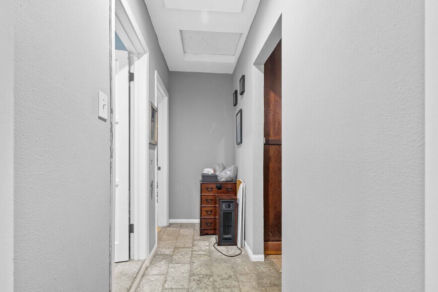 More Photos Of 7317 Clybourn Ave, Sun Valley Contractor Storage Yard For Sale