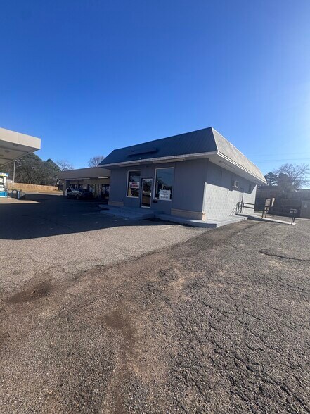 More Photos Of 1515 Main St, Southaven General Retail For Lease
