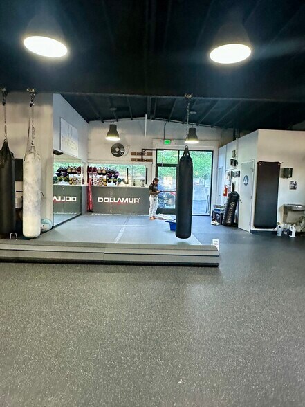 More Photos Of 1514 Newport Blvd, Costa Mesa Freestanding For Lease