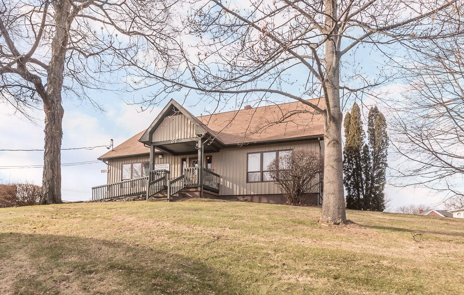 More Photos Of 55 Foxhall Ave, Kingston Office For Sale