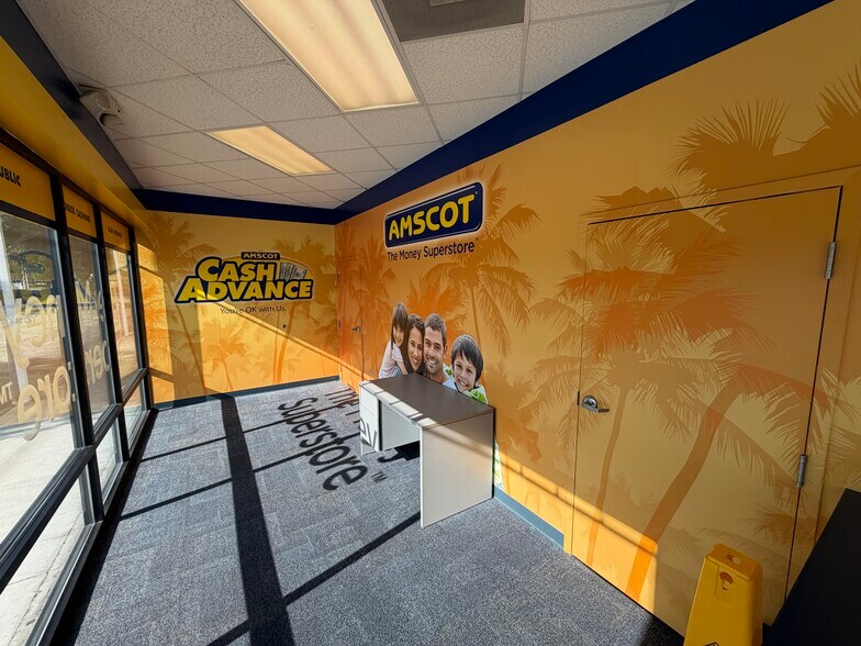 More Photos Of 2910 N Himes Ave, Tampa Unknown For Lease