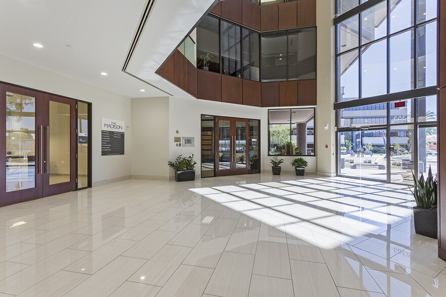 More Photos Of 5353 N 16th St, Phoenix Office For Lease