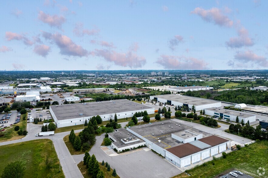 More Photos Of 1920 Silicone Dr, Pickering Warehouse For Lease