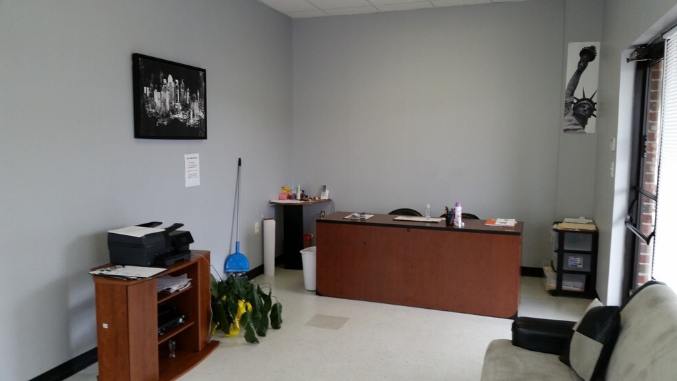 More Photos Of 4582 Cumberland Rd, Fayetteville Freestanding For Lease