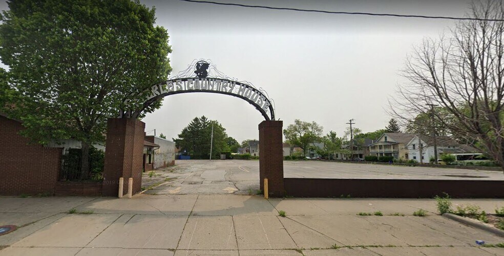 More Photos Of 1401 E 55th St, Cleveland Restaurant For Sale