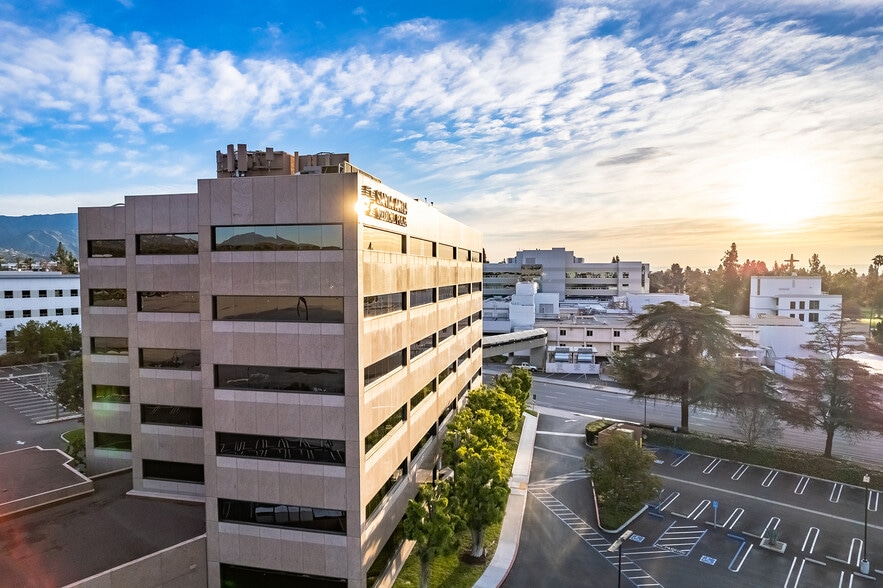 More Photos Of 301 W Huntington Dr, Arcadia Medical For Lease