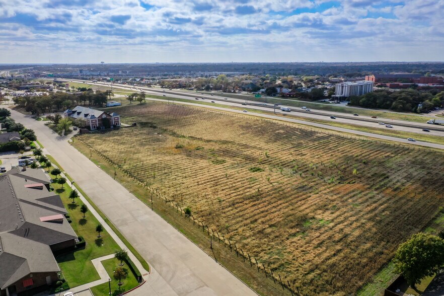 More Photos Of 2000 Champagne Blvd, Grapevine Specialty For Sale