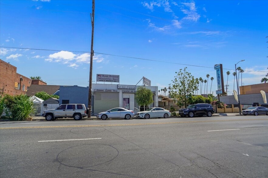 More Photos Of 5014 S Western Ave, Los Angeles Freestanding For Sale