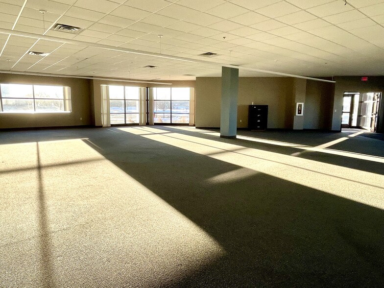 More Photos Of 20855 Kensington Blvd, Lakeville Office For Lease