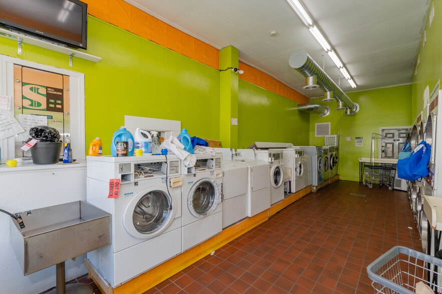 More Photos Of 144 Tremont St, Boston Storefront For Sale