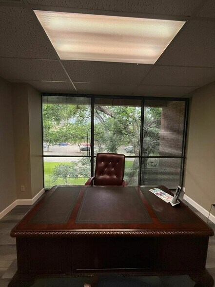 More Photos Of 8330-8350 Meadow Rd, Dallas Office For Sale