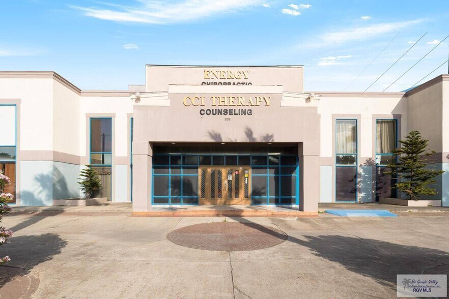 More Photos Of 908 Paredes Line Rd, Brownsville Rehabilitation Center For Lease