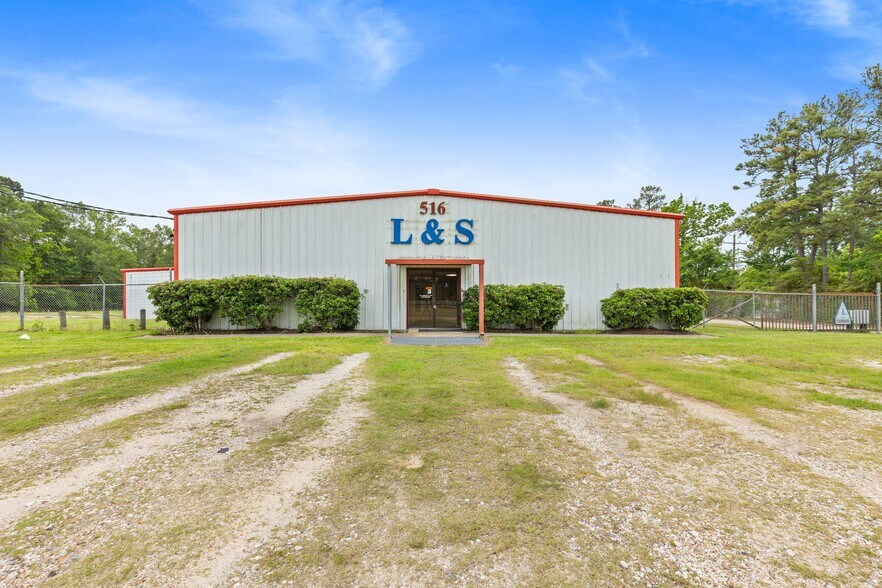 More Photos Of 516 FM 3083 Rd, Conroe Industrial For Lease