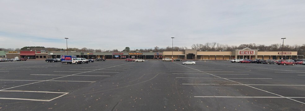 More Photos Of 1111 E Tyler St, Athens Unknown For Lease