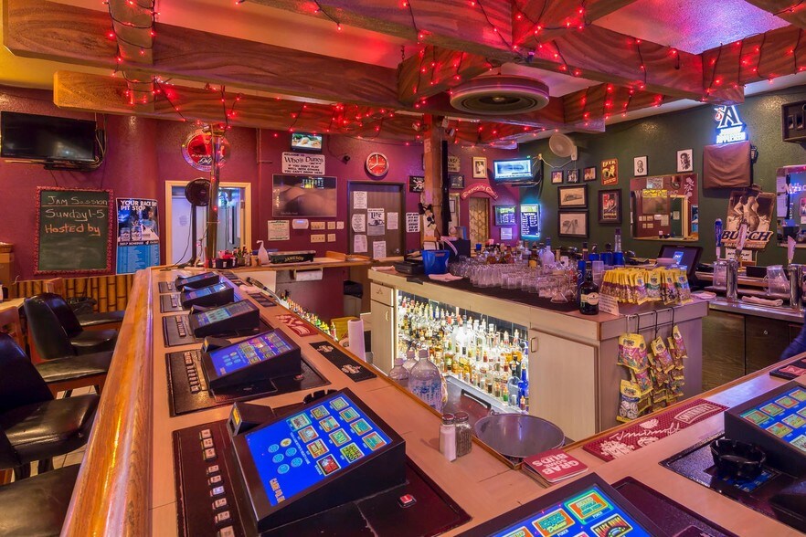 More Photos Of 900 W Nevada Hwy 372, Pahrump Bar For Sale