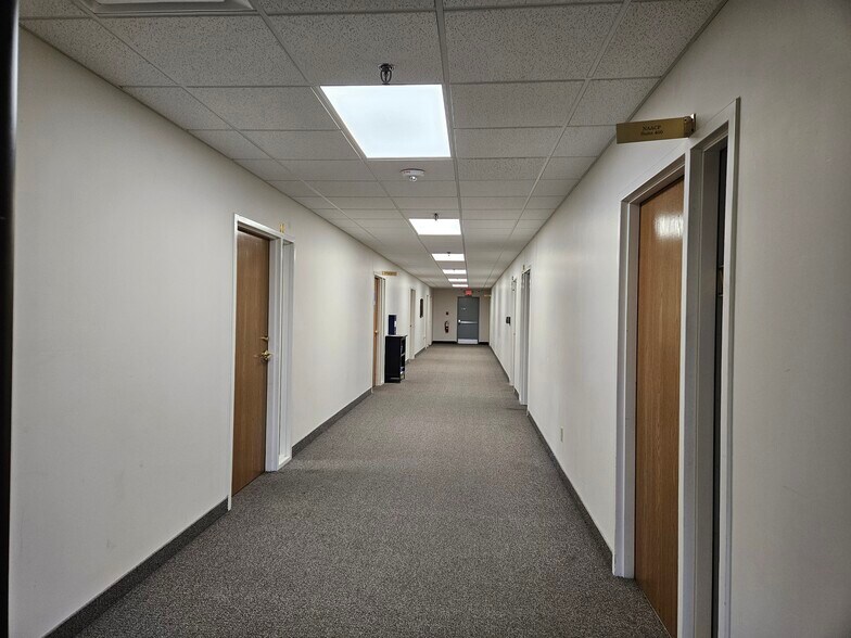 More Photos Of 515 N Washington Ave, Saginaw Office For Lease