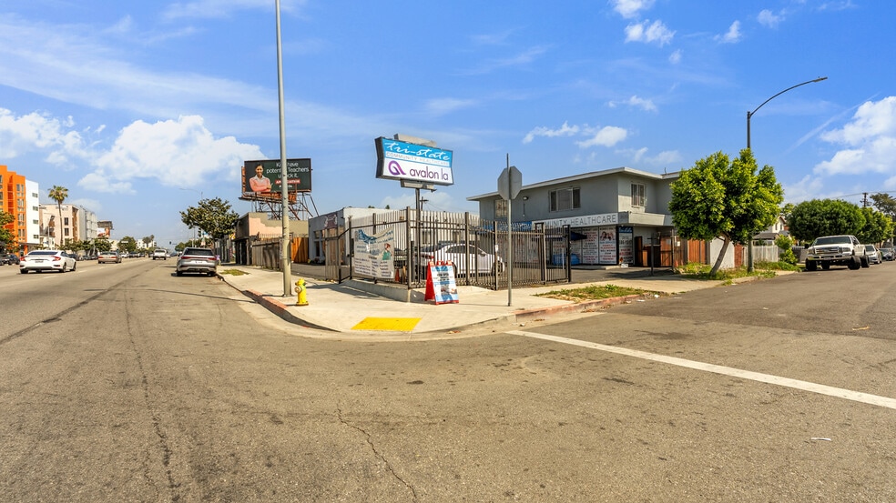Primary Photo Of 6622 Crenshaw Blvd, Los Angeles Storefront Retail Residential For Sale
