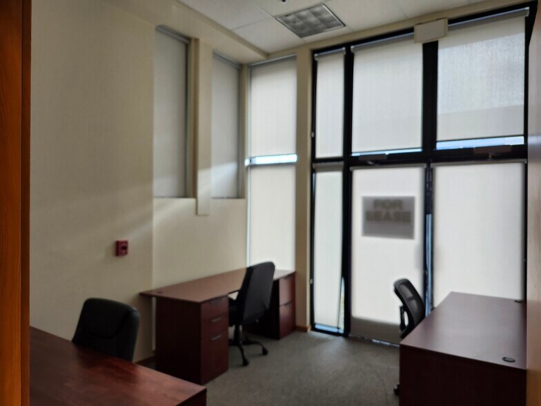 More Photos Of 600-612 S 227th St, Des Moines Apartments For Lease