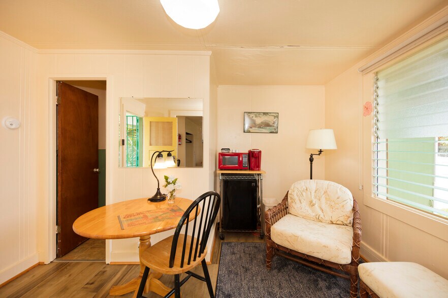 More Photos Of 95-1148 Naalehu Spur RD., Naalehu Restaurant For Sale