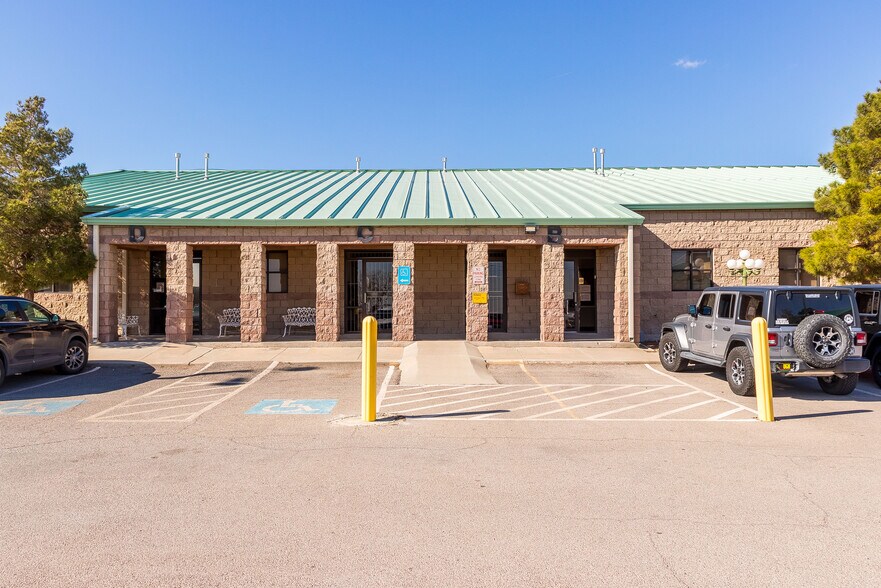 More Photos Of 1225 E Cliff Dr, El Paso Unknown For Lease